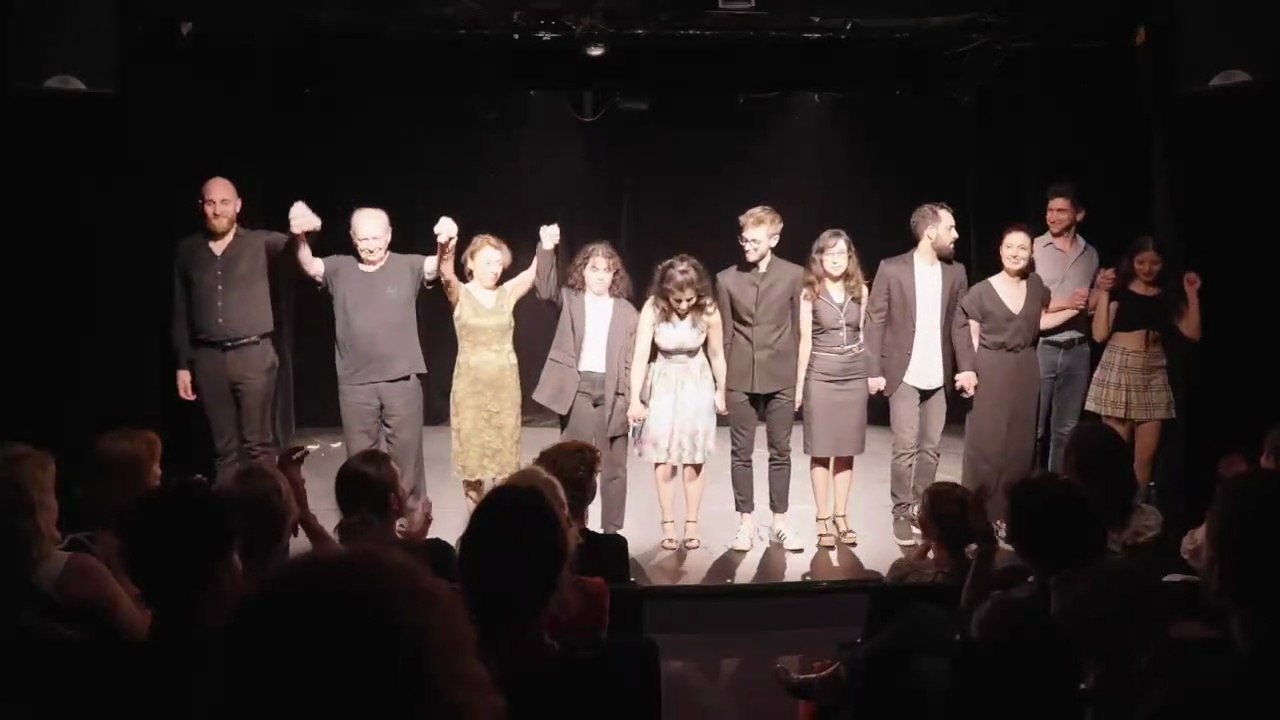 Faire du théâtre pour vaincre sa timidité  "Théatre en liberté" spectacle M.e.s par D.REBBOAH- Juin 2023