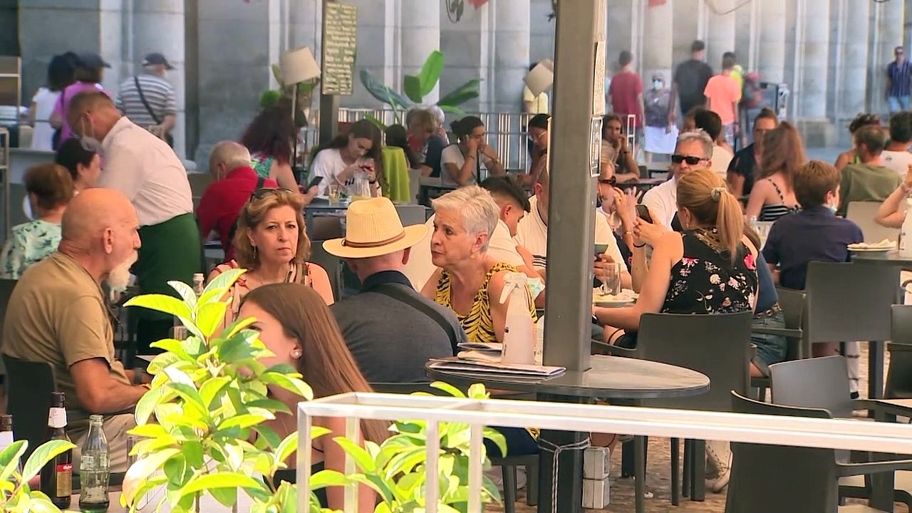 España bate récord de turistas en julio superando los 10,1 millones de visitantes