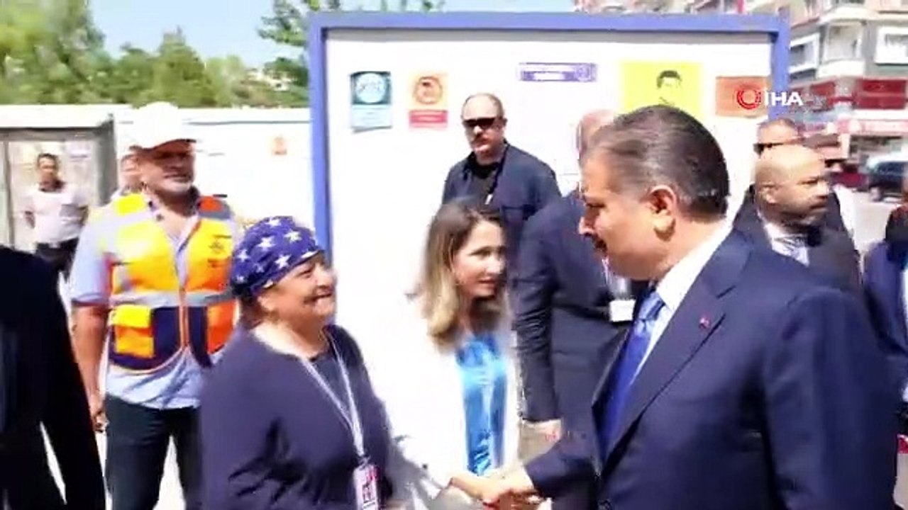 Sağlık Bakanı Koca Kızıltepe Devlet Hastanesi 150 yataklı ek hizmet binası inşaatını inceledi