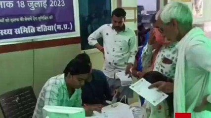 दतिया: शासकीय स्वास्थ्य केंद्र में आयुष्मान मेला का आयोजन, ग्रामीणों को मिला लाभ