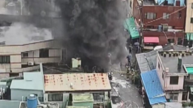 목욕탕 화재 현장 폭발 사고...소방관 등 21명 부상 / YTN