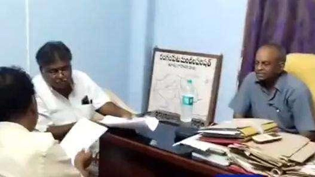తూర్పు గోదావరి: రంగంపేటలో వివాదంపై ప్రత్యేక అధికారి విచారణ