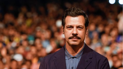 GALA VIDEO - Laurent Lafitte acteur discret : pourquoi il se tient éloigné des réseaux sociaux