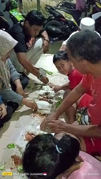 Babacakan Bareng Keluarga