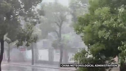 Super Typhoon Saola floods streets in southern China