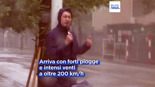 Cina e Hong Kong paralizzate dall'arrivo del super tifone Saola