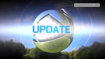 Attaqué par un essaim de frelons, un golfeur se jette à l'eau