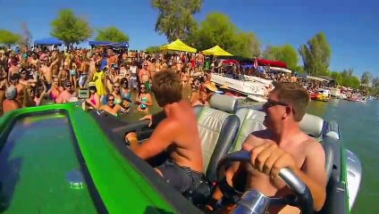 Une voiture amphibie super rapide