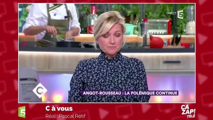 Un singe crache sur Michel Cymès !