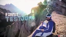 Wingsuit, Alexander Polli saute à travers une montagne