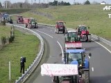 Agriculteurs en colère: fin du blocage à Rennes, Valls annonce des baisses de charges