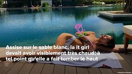 CALIENTE : Bella Hadid : Mini string et maxi chapeau sur la plage !