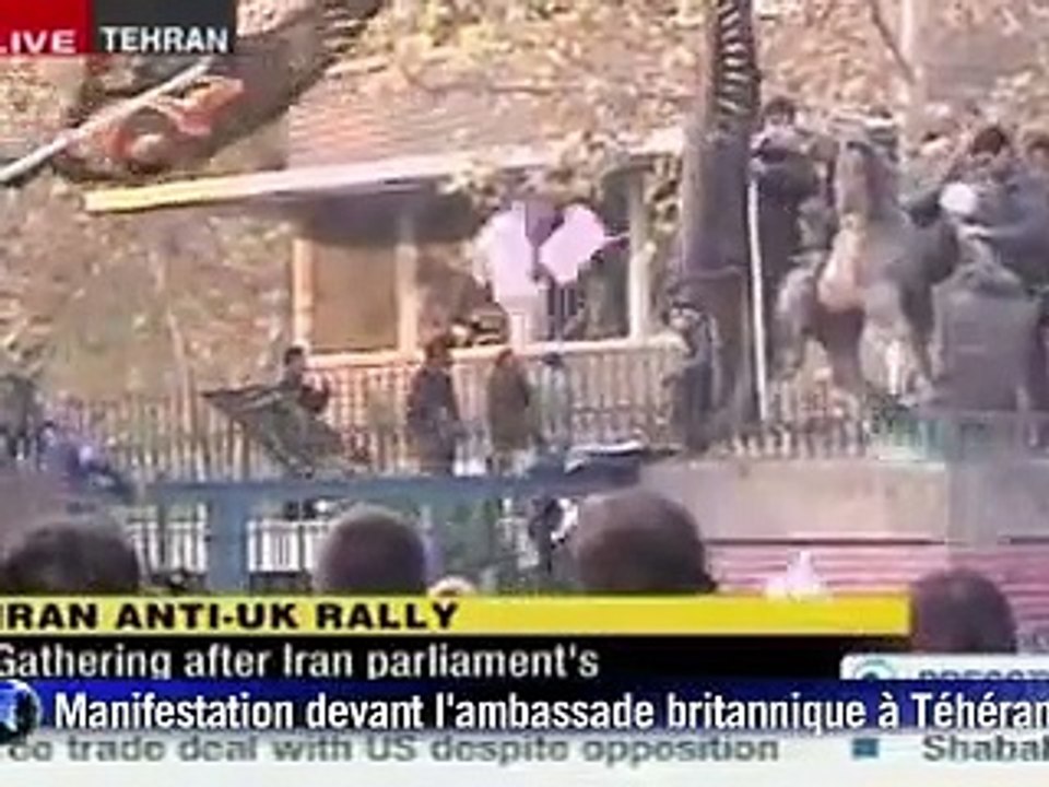 Des manifestants iraniens pénètrent dans l'ambassade britannique à Téhéran