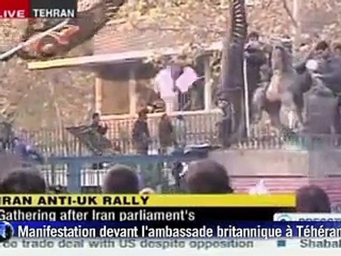 Des manifestants iraniens pénètrent dans l'ambassade britannique à Téhéran