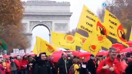 Les écologistes manifestent pour le climat à Paris