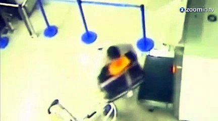 Chine : Il essaie de prendre l'avion avec 121 pythons