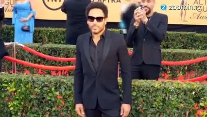 Zoë Kravitz convaincante en Dominatrix