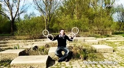 Il défie les lois de l'attraction