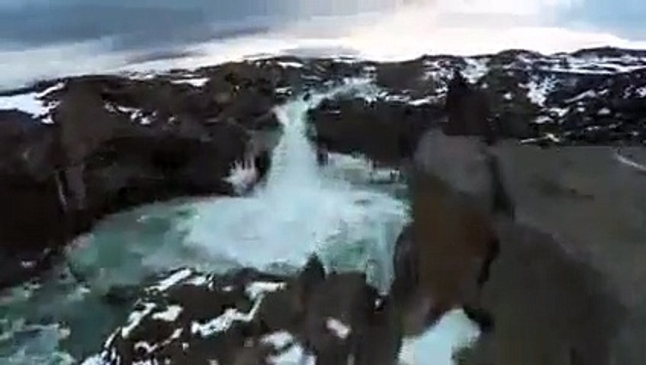 Les magnifiques paysages islandais filmés depuis un drone