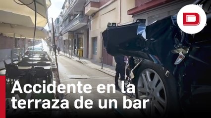 Un coche arrolla a varias personas en la terraza de un bar en el barrio madrileño de Usera