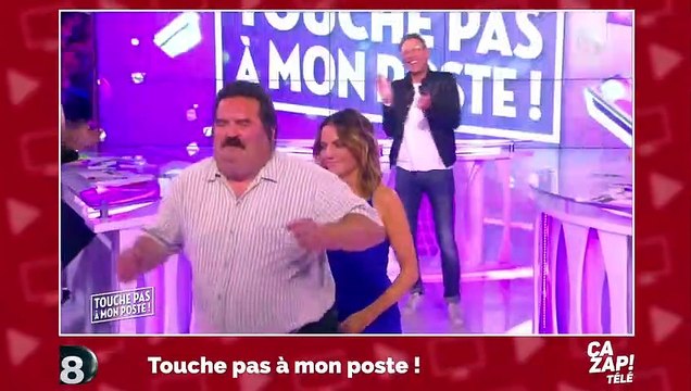 Le journaliste de l'Equipe débordé par les supporters portugais !