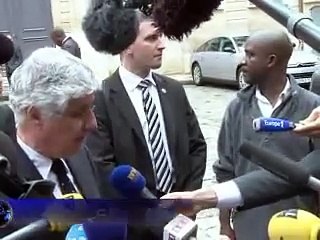 Batho dira tout jeudi, Martin montre "patte verte"