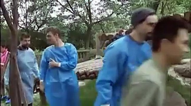 Les Backstreet Boys bercent des bébés pandas en Chine