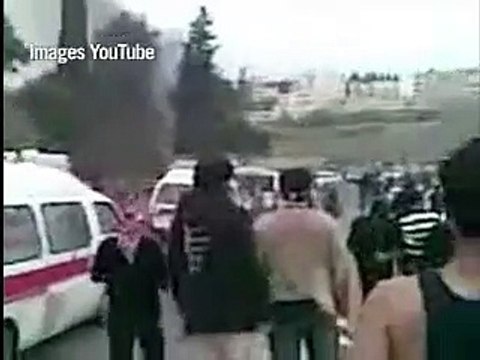 Syrie: la TV montre des images d'armes dans une mosquée à Deraa où les heurts ont fait 4 morts