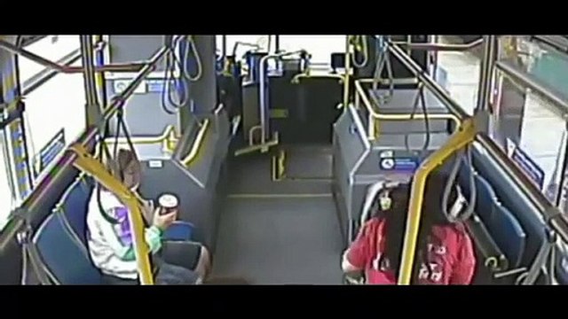 Ce chauffeur de bus héroïque sauve un petit garçon !