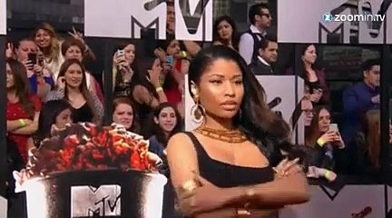 Nicki Minaj: son popotin en cover !