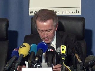 Puisseguin: hommage national aux victimes de la collision en présence de Hollande