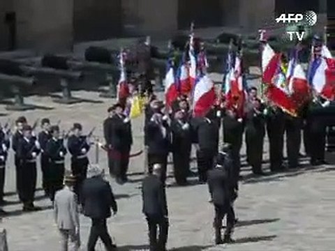 L'hommage de Hollande à trois soldats morts au Mali: Ils ont tout donné