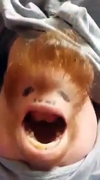 Quand un menton chante une chanson