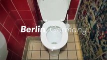 Il fait un tour du monde des toilettes publiques !