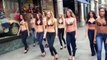 Des top models pas si nues que ça dans les rues Londres