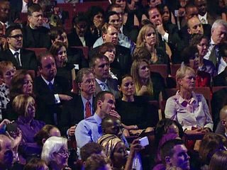 Dix ans du 11-Septembre: l'Amérique se recueille, "rien ne peut" la briser, affirme Obama