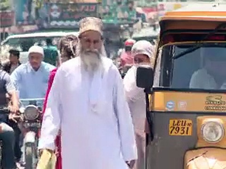 Pakistan: les espoirs nés de l'alternance politique menacés par la crise