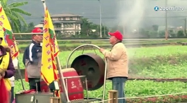 Un cheval à bascule géant pour le Nouvel An chinois
