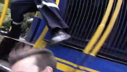 Ce conducteur de train n'aime pas les selfies