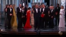 Oscars 2017 : L'immense bourde de Warren Beatty au moment de remettre le prix du meilleur film !