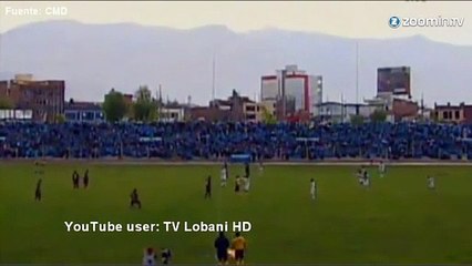 Un joueur de foot foudroyé en plein match !