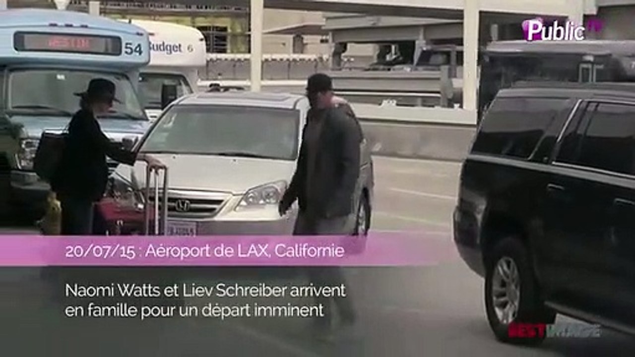 Exclu Vidéo : Naomi Watts et Liev Schreiber : prêts à décoller en famille au départ de LAX !