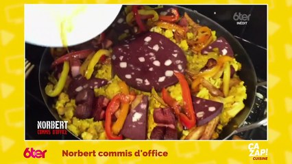 Le fou rire de Cyril Lignac face à un drôle de gâteau