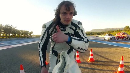 Il roule à 333 km/h sur un vélo-fusée