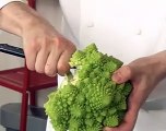 Sauté d'agneau aux pignons et chou romanesco