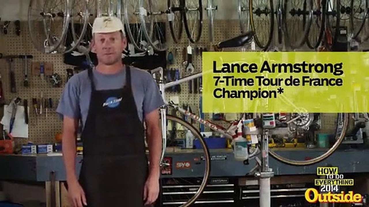 Lance Armstrong vous apprend à changer un pneu de vélo