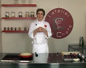 Tarte renversée aux prunes entières