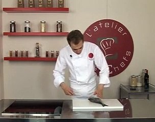 Lever les deux filets d'une daurade