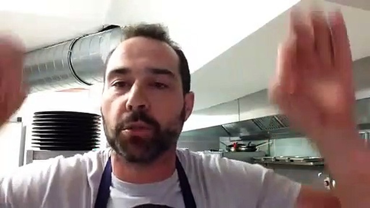 Public Buzz : Un restaurateur au bord de l'explosion à cause de commentaires négatifs sur TripAdvisor