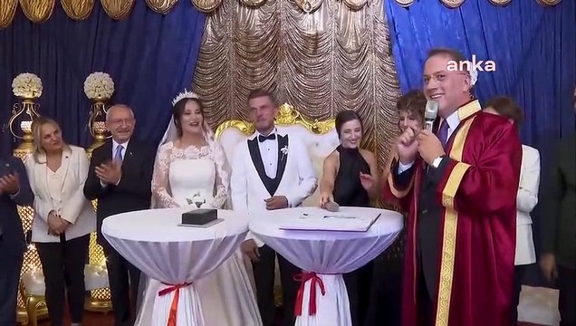 Kılıçdaroğlu a assisté au mariage à Istanbul et a été témoin du mariage